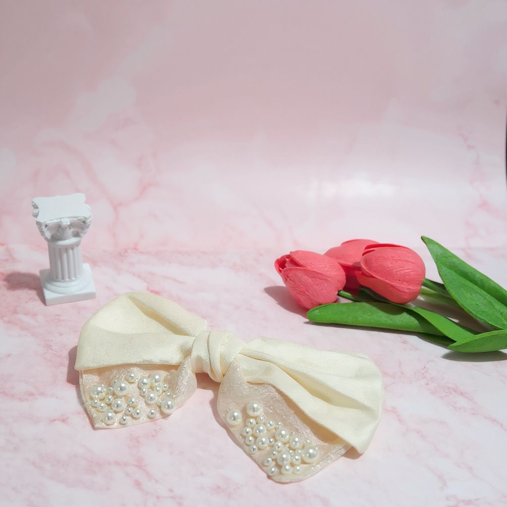 Rosabelle Pearl Blossom Bow Clip - Aurisélla London